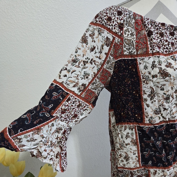 Bailey + Chloe Floral Paisley Boho Peasant Blouse Size Large - Picture 5 of 10